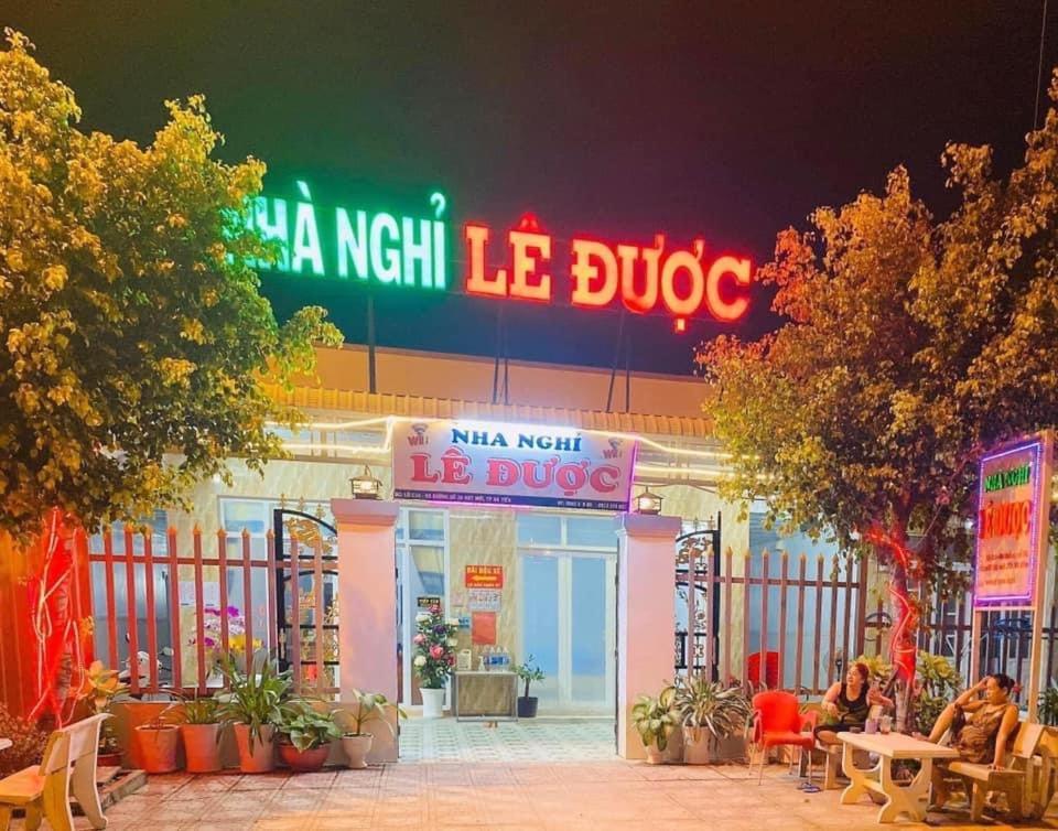 Nha Nghi Le Duoc Hotell Hà Tiên Exteriör bild