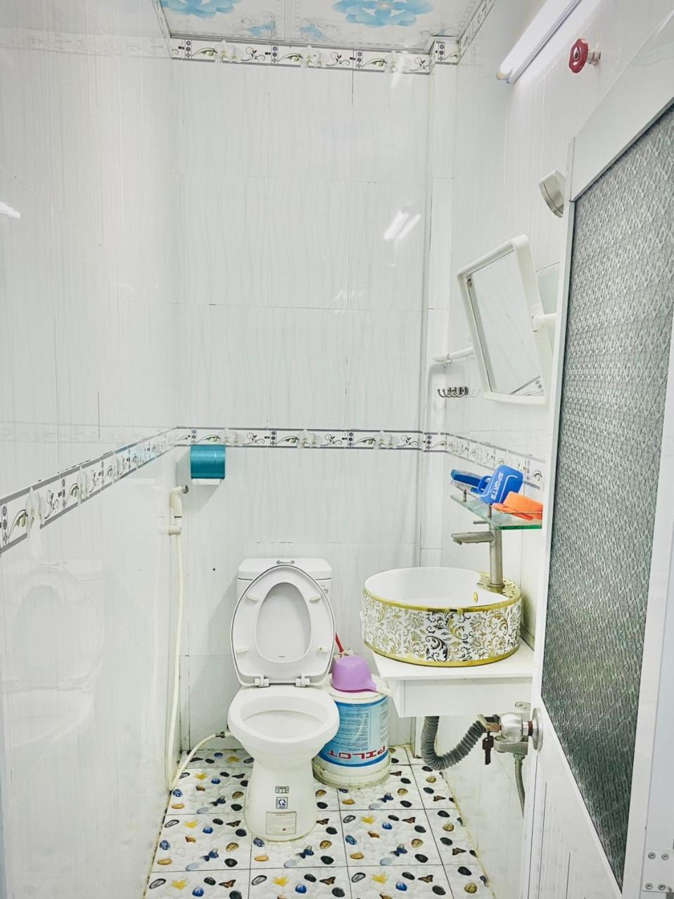 Nha Nghi Le Duoc Hotell Hà Tiên Exteriör bild