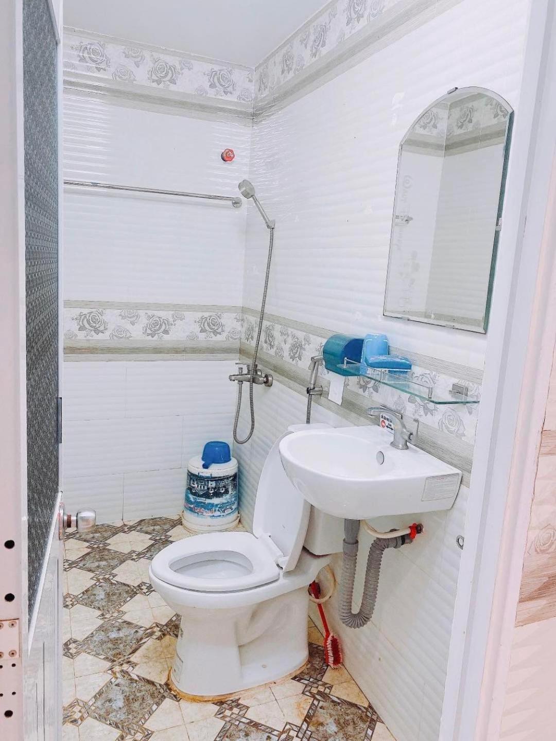 Nha Nghi Le Duoc Hotell Hà Tiên Exteriör bild